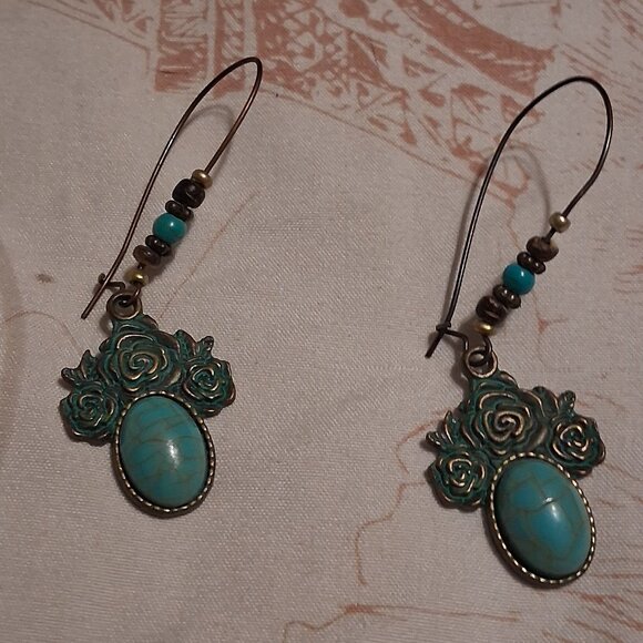 Avon Jewelry - WESTERN STYLE DROP EARRINGS